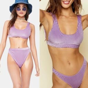 DIPPIN’ DAISY’S ULTRAVIOLET FESTIVAL VELVET BIKINI TOP Small Lavender
